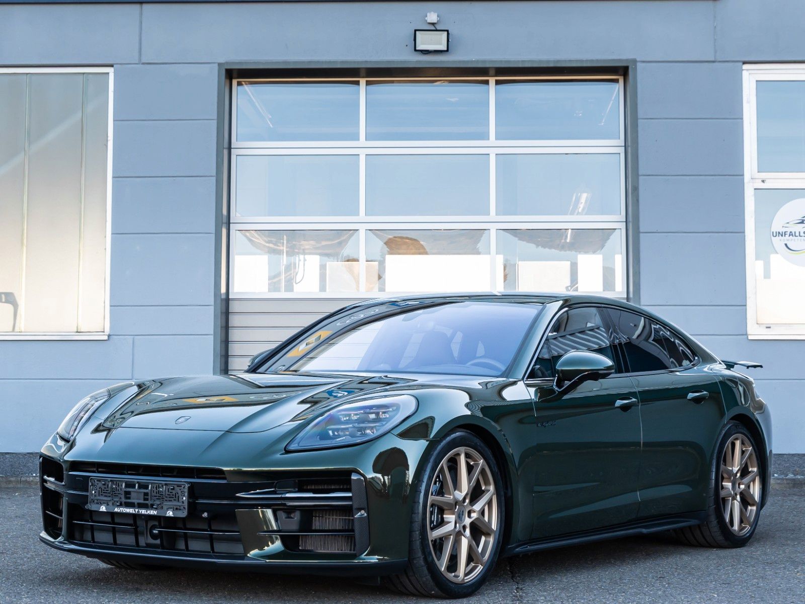 Porsche Panamera Turbo E-Hybrid Active Ride/SportDesign imagem 2