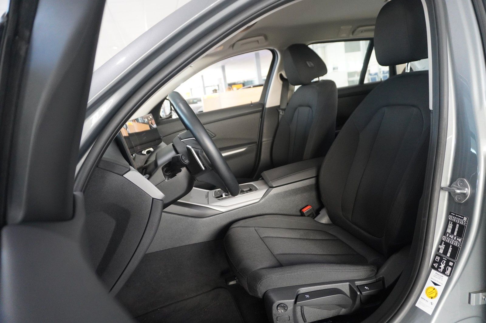 Fahrzeugabbildung BMW 320D TOURING X-DRIVE NAVI/LED/VIRTU./SHZ/DAB+