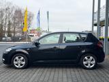 Kia cee'd / Ceed Vision Navi Alu Tempomat - gebrauchte Kia cee'd / Ceed aus dem Jahr 2010
