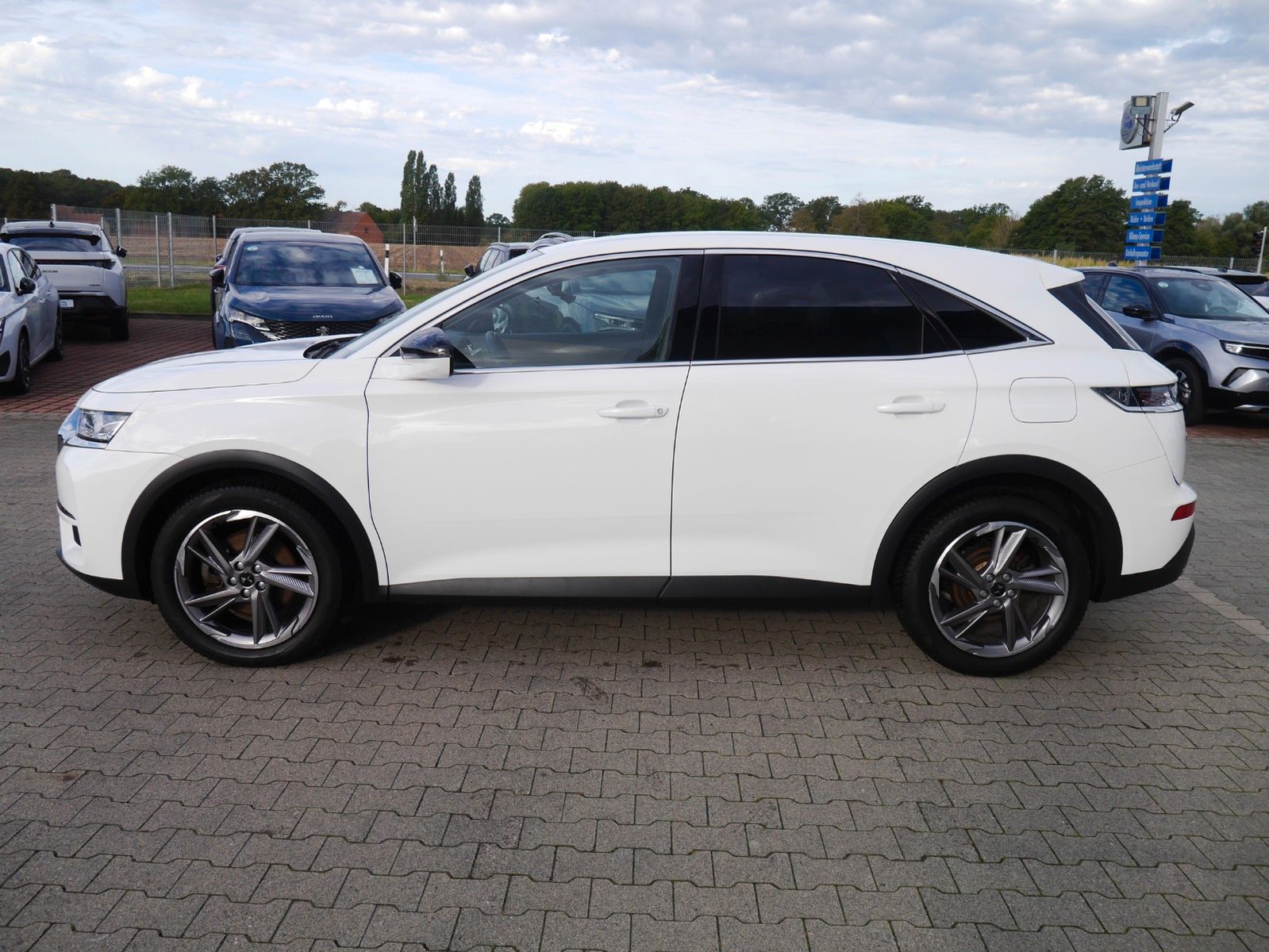 DS Automobiles DS 7 E-Tense 225 Navi/APP/LED/PDC imagem 3