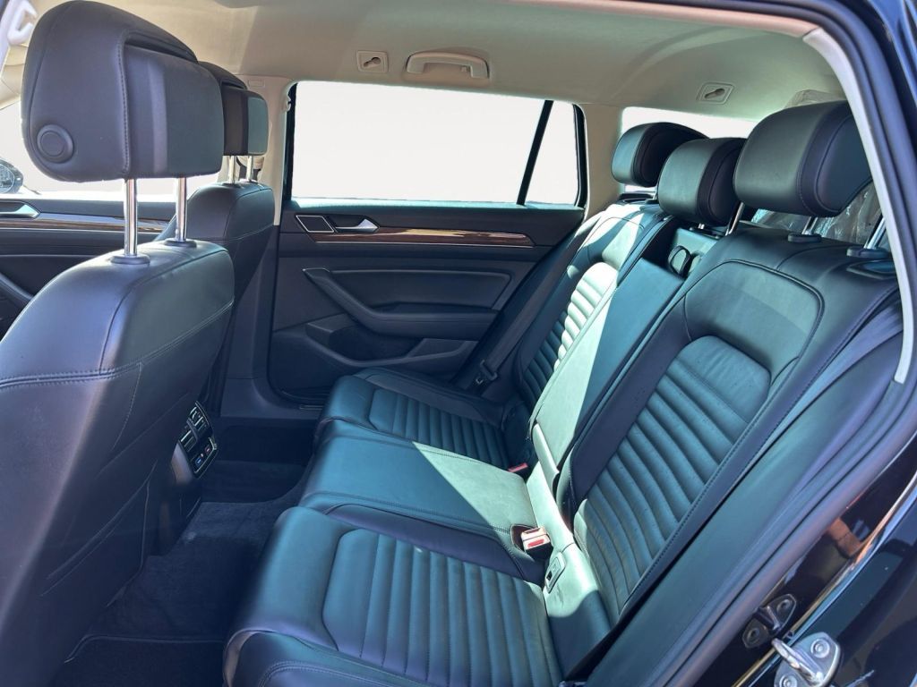 Fahrzeugabbildung Volkswagen Passat Alltrack 2.0 TDI SCR 4Motion DSG (BMT)
