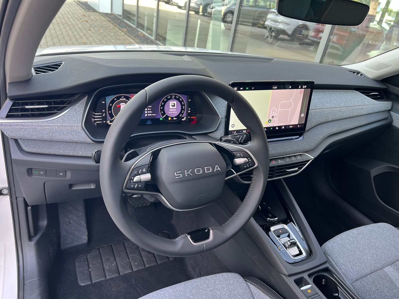 Fahrzeugabbildung SKODA Octavia Combi Tour 2.0 TDI DSG *AHK, LED, ACC, K