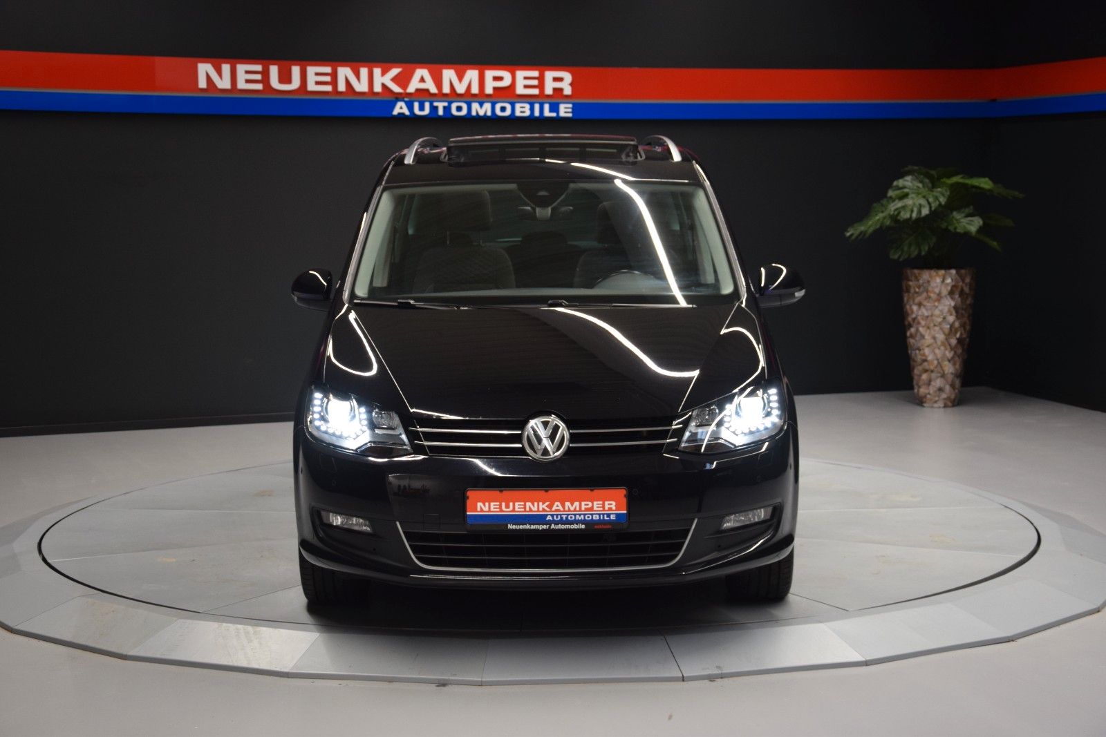 Fahrzeugabbildung Volkswagen Sharan Join Pano ACC Easy-Open Kamera Bi-Xenon