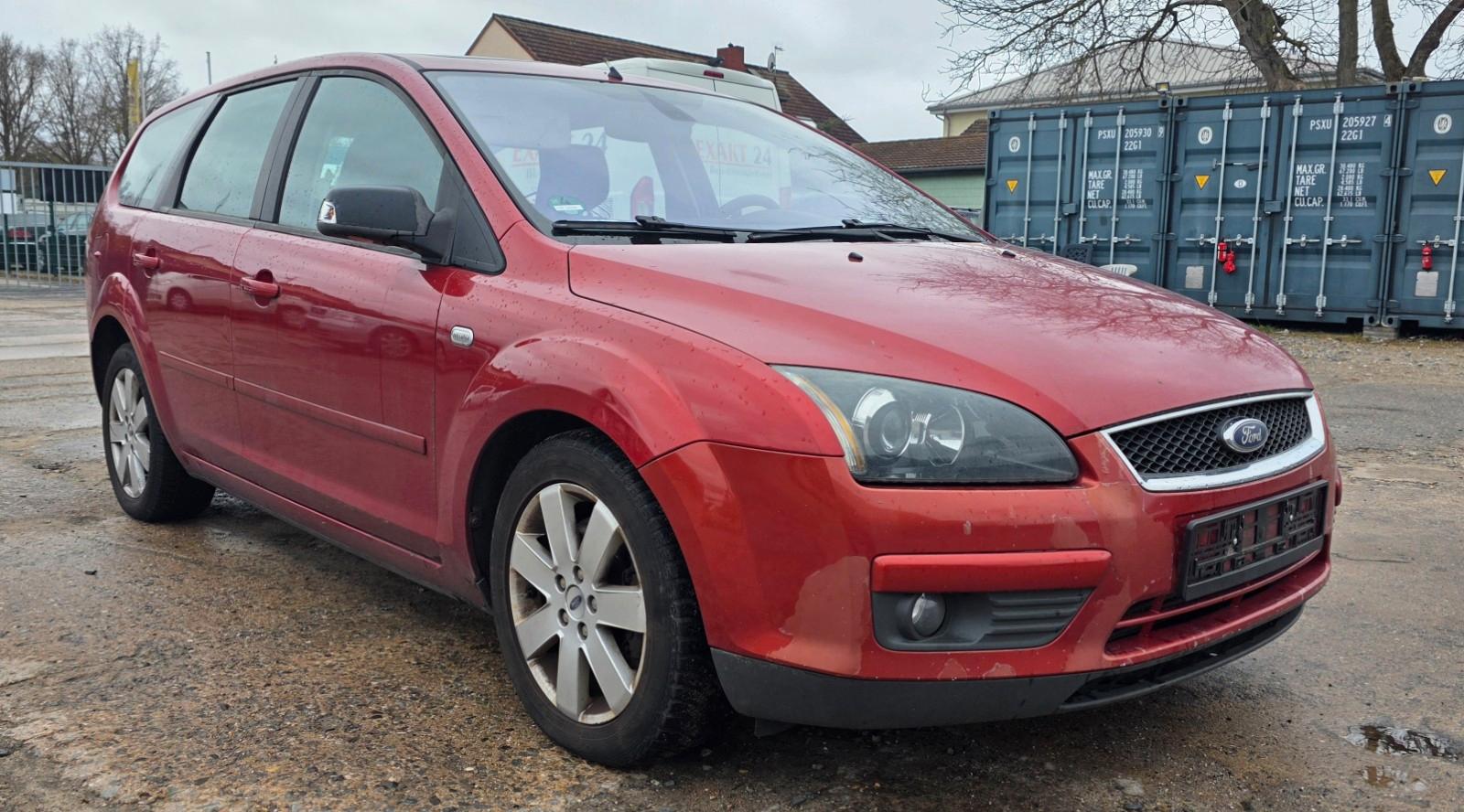 Ford Focus Turnier Titanium  Klimaautomatik , AHK