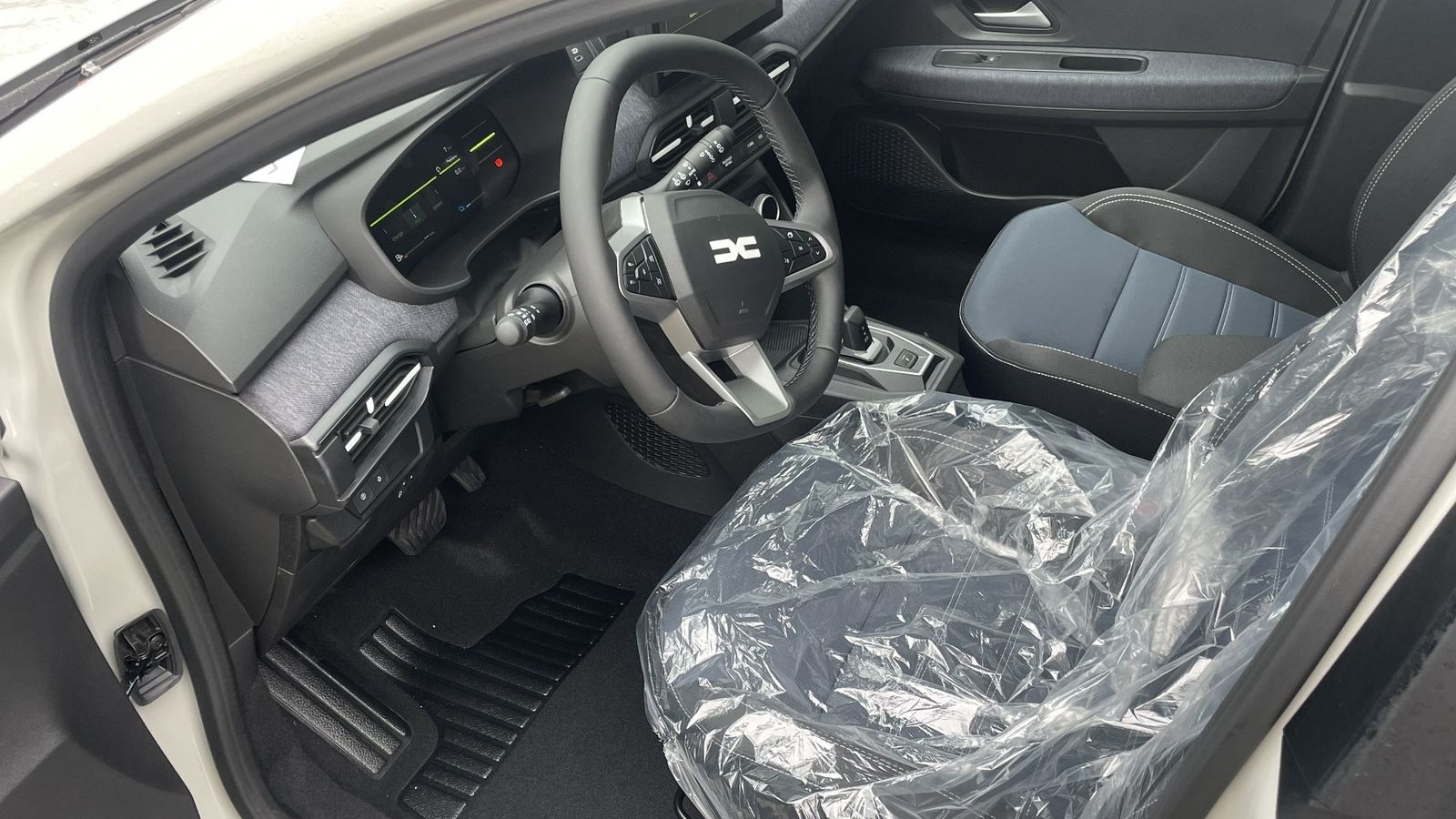 Fahrzeugabbildung Dacia Jogger Journey Hybrid 155 7-Sitzer