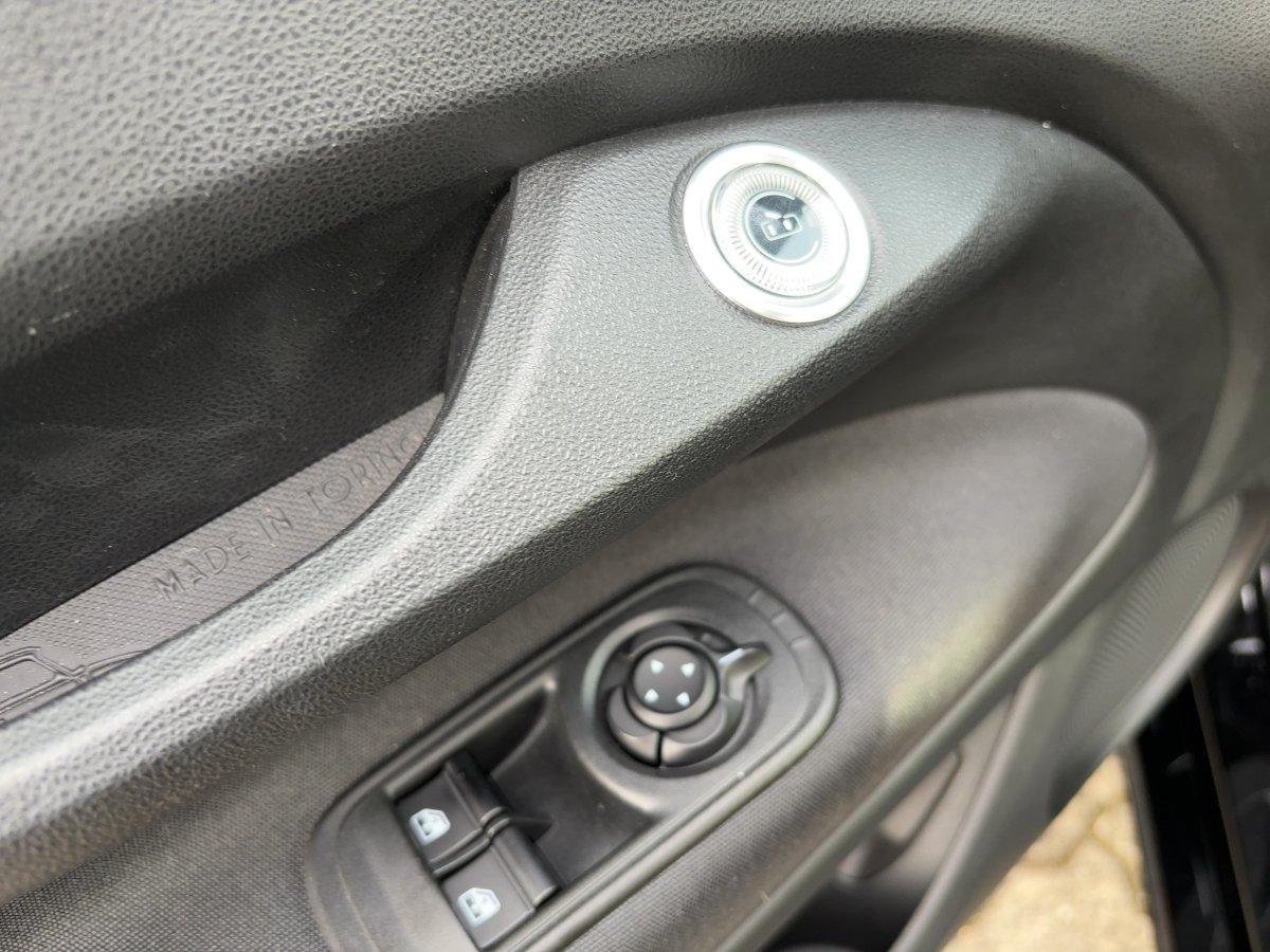 Fiat 500e 42kWh LED,SHZ,RFK,CarPlay,LM,Spurhalteass.