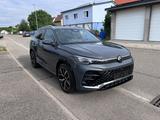 Volkswagen Tiguan 1.5eTSI R-Line HUD PANO ACC IQ 360 H/K 20 - Volkswagen: 2.5