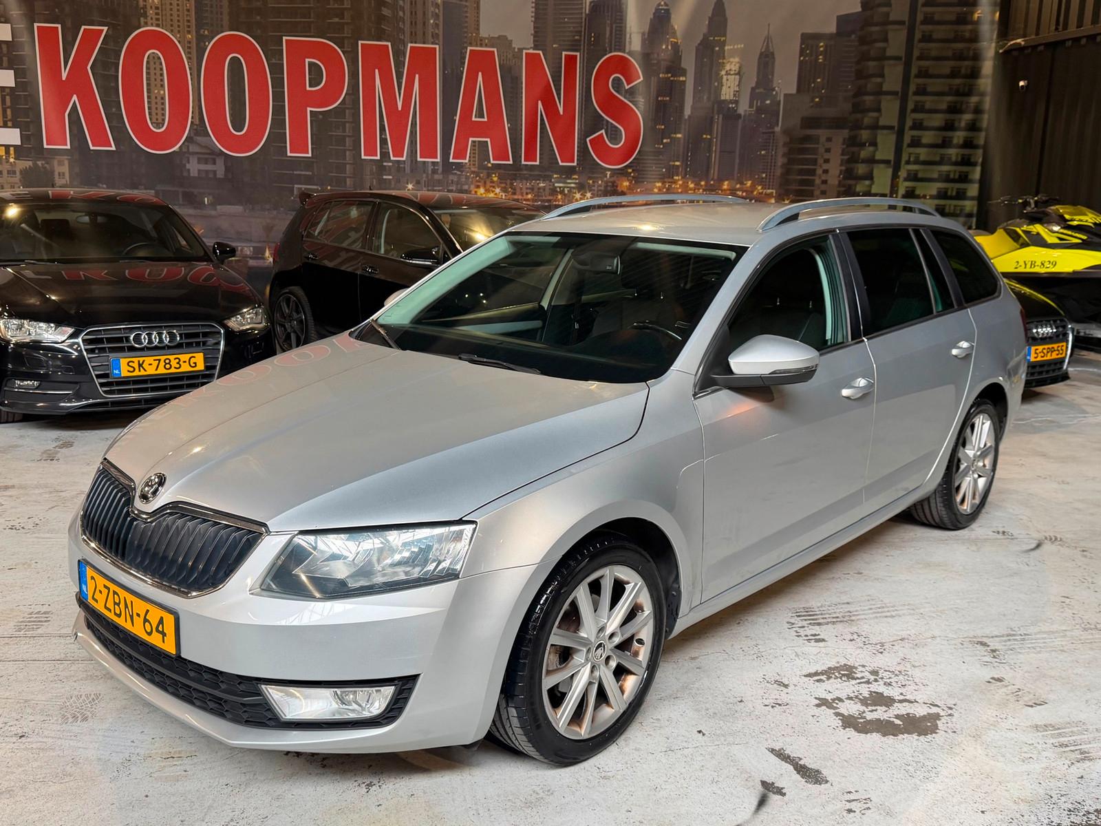 Skoda Octavia Combi 1.6TDI 77KW Dsg-7 2015/2Keys/Navi/