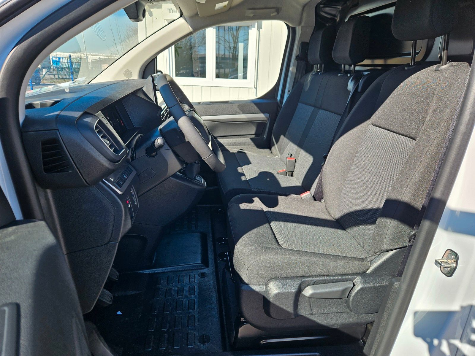 Fahrzeugabbildung Fiat Scudo Kastenwagen L2 145 PS/Worksite Paket