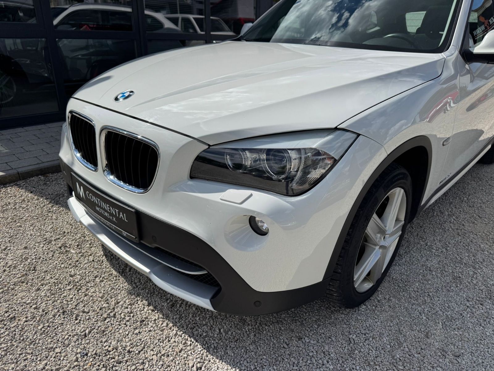 BMW X1 X1 20 d xDrive*Navi.Prof*PDC*Bi-Xenon*, Ansicht 4