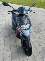 Aprilia SR-Motard 125 - APRILIA ROLLER SR 125