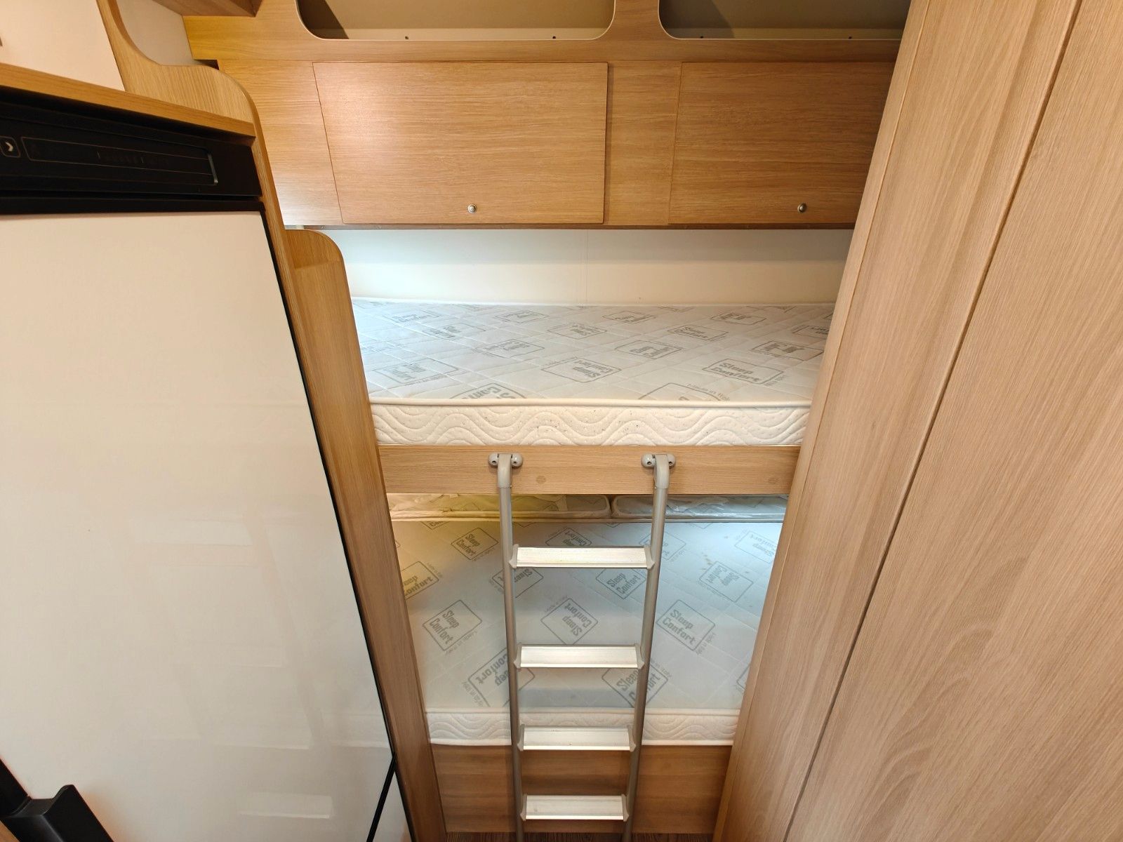 Fahrzeugabbildung Roller Team Kronos 275 - SAT, TV, Solar, 6 Sitz/Schlafplätze