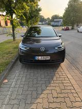 Volkswagen ID.3 1st Pro|PANO|MASSAGE|CAM|SHZ|Winterreifen - Volkswagen ID.3: Privatanbieter