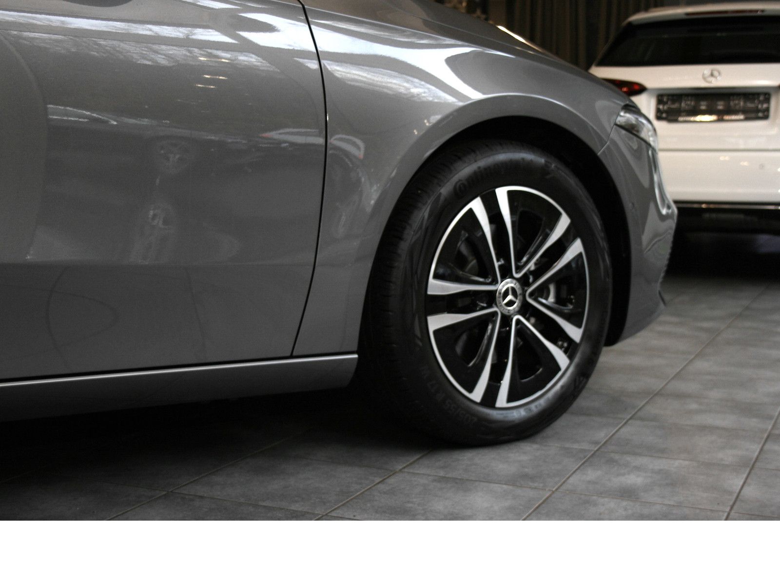 Fahrzeugabbildung Mercedes-Benz A 180 Progres. Advanced *Volldigitales Display*D