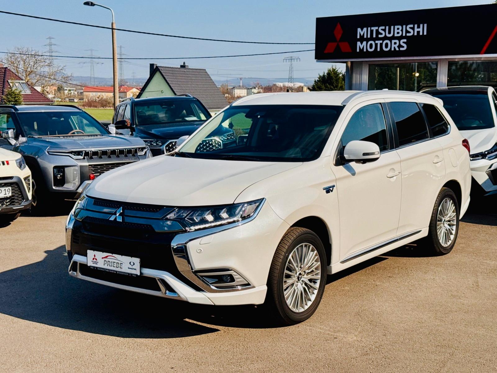 Mitsubishi Outlander 2.4 PHEV*STHZ*AHK*LED*360G*FAP*