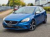 Volvo V40 R-Design*Autom.*Navi*RFK*PDC*SHZ* - Volvo V40 mit Benzin-Antrieb: Kombi