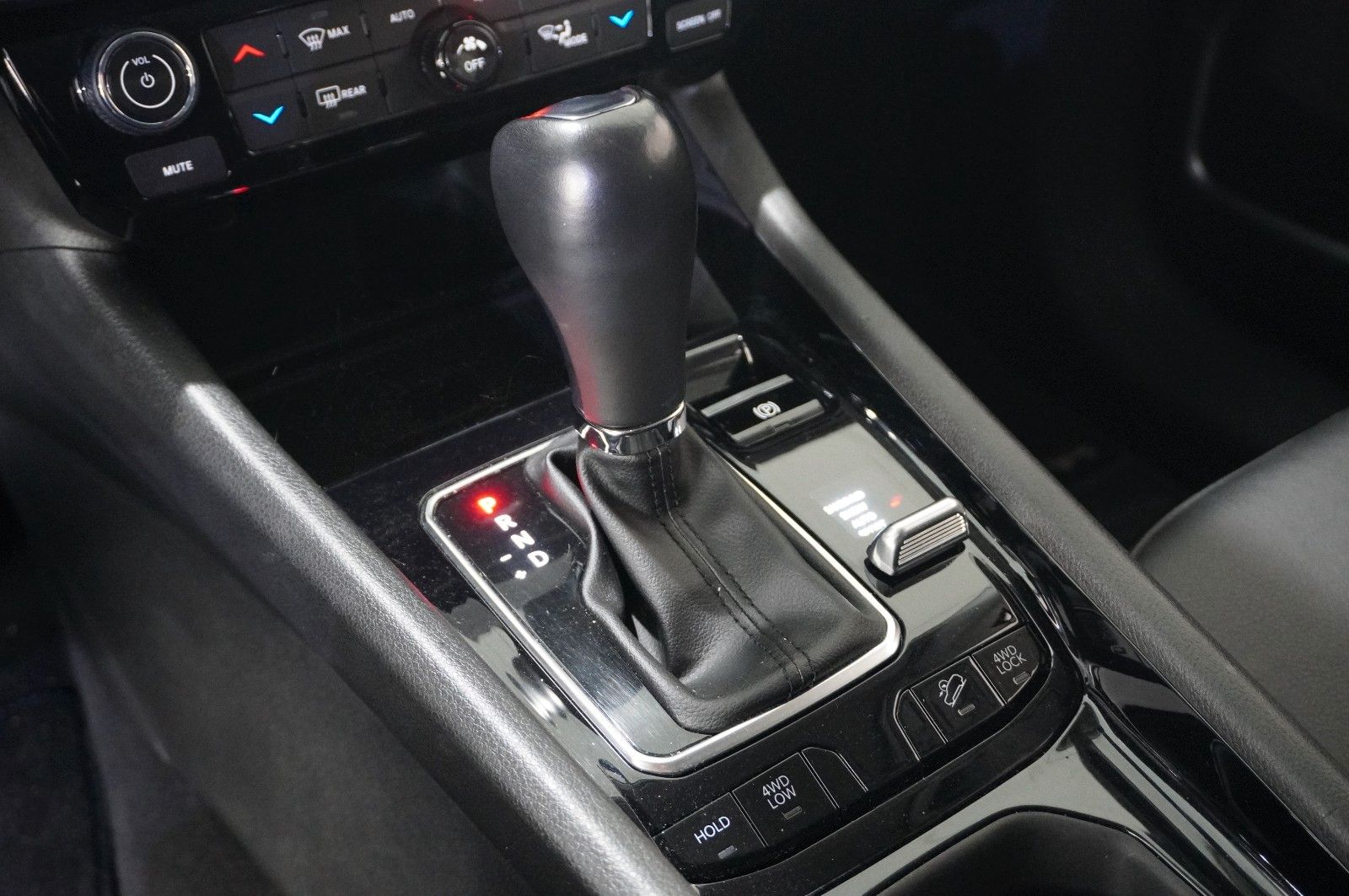 Fahrzeugabbildung Jeep Compass 1.3 4X4 HYBRID NAVI/LED/KAMERA/VIRTU/DAB