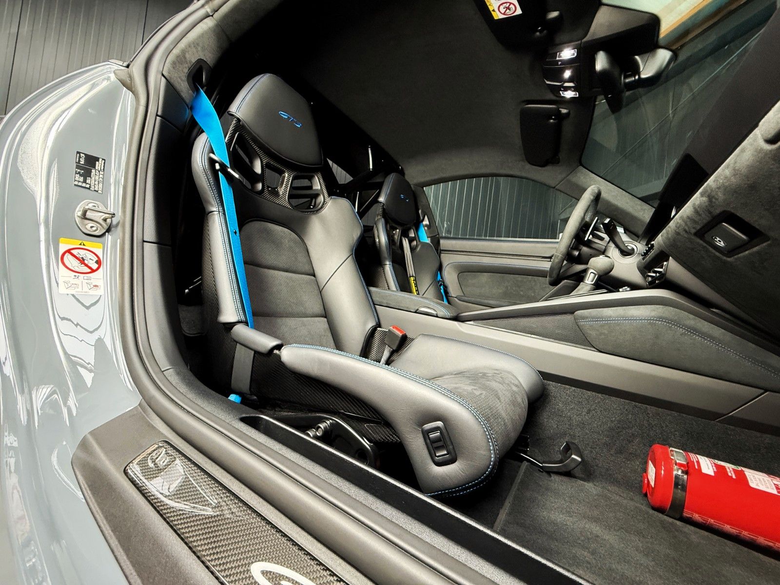 Fahrzeugabbildung Porsche 992 GT3 + Clubsp. + Approved + Lift + Artic Grey