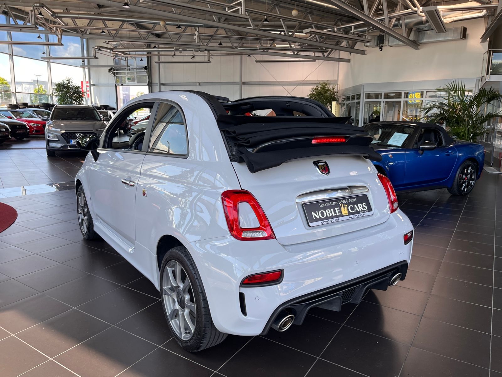 Fahrzeugabbildung Abarth 595C  1.4 T-Jet NAVI ALU