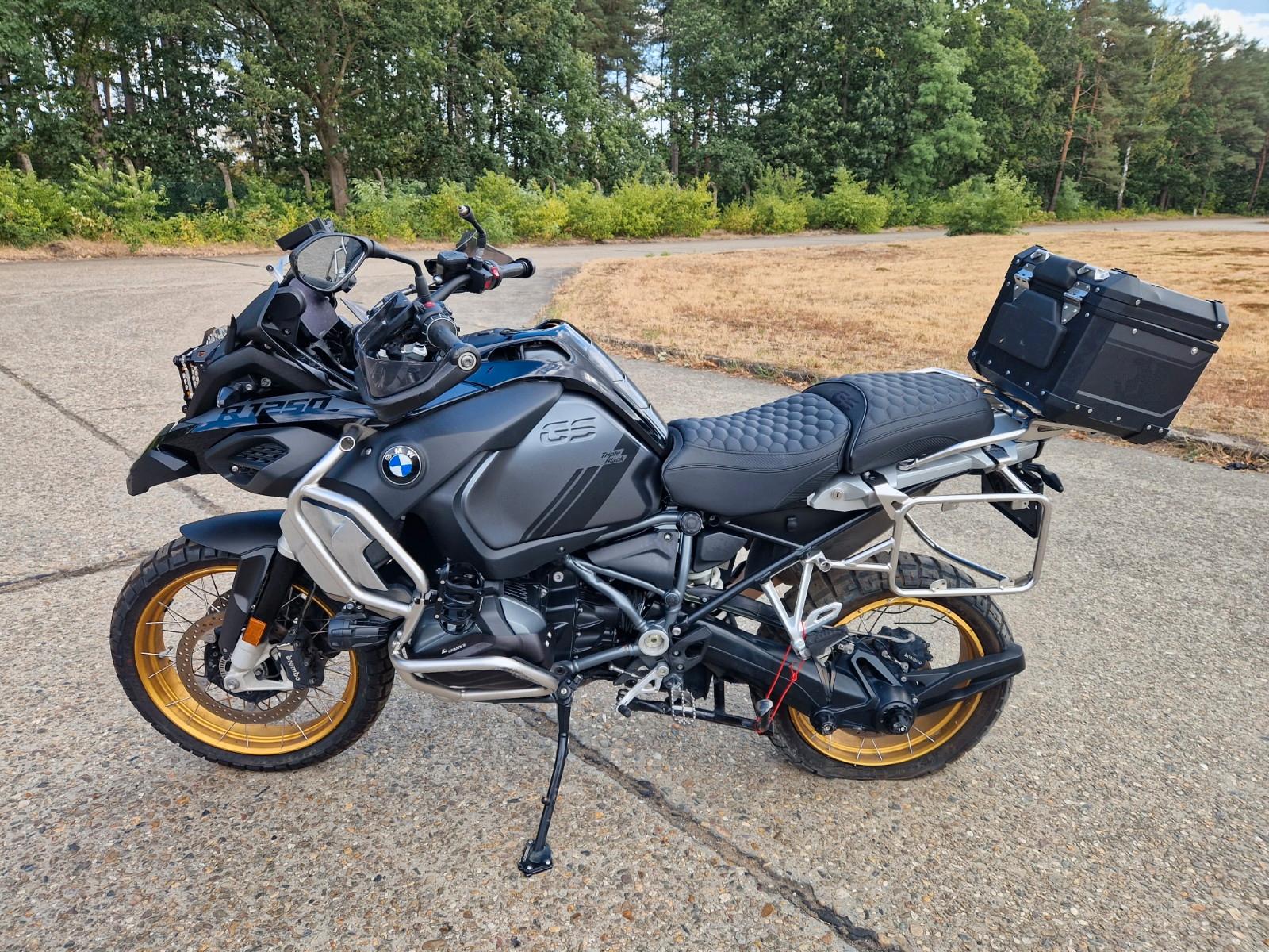 BMW R1250gs adventure triple black
