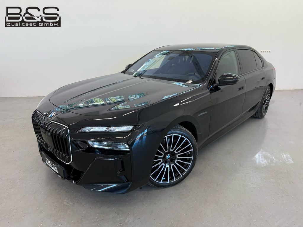 Image of BMW 740