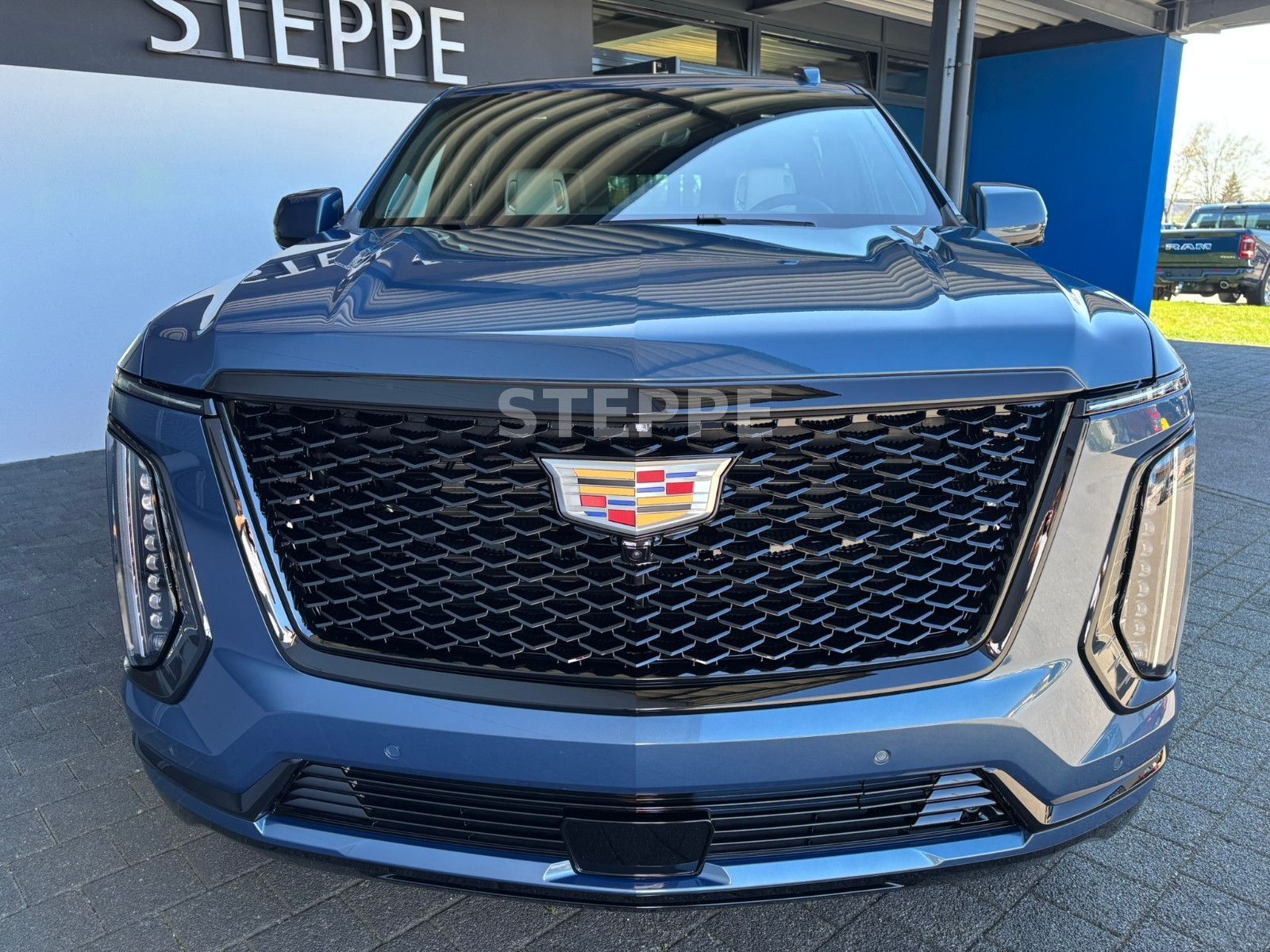 Cadillac Escalade FACELIFT MY26 6.2 V8 ESV Sport Platinum