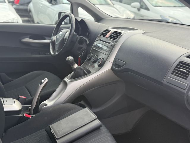 Toyota Auris Luna