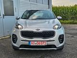 Kia Sportage Vision 4WD LED AHK RFK FSA SHZ /TÜV NEU - Kia: Silber