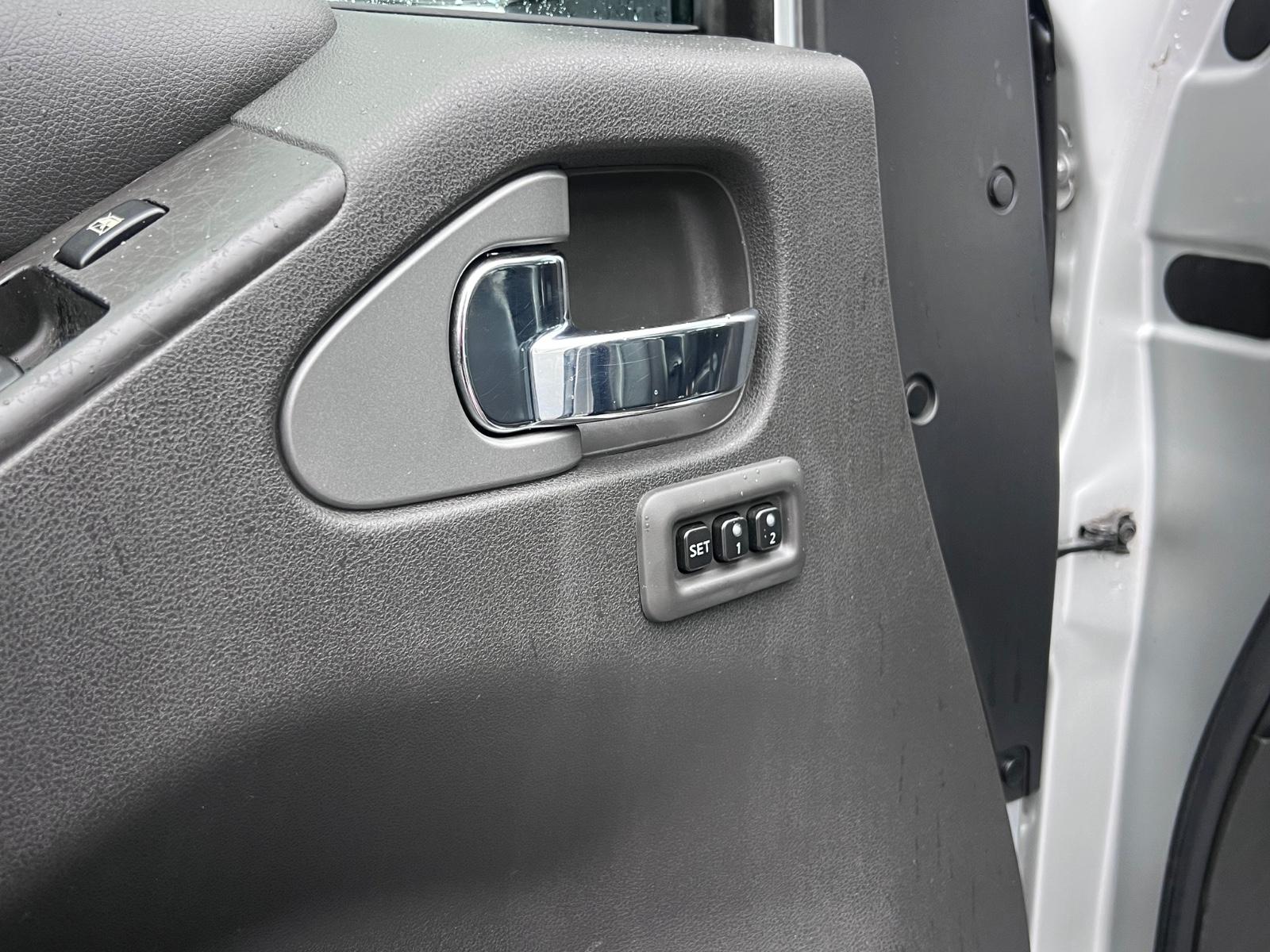 NISSAN PATHFINDER 2.5 dCi 190ch LE 4X4 - 7 PLACES - TOIT PANORAMIQUE - INTERIEUR CUIR CHAUFFANT - GPS - ATTELAGE