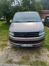 Volkswagen T6 Multivan - mit Diesel-Antrieb: Beige, Schiebedach