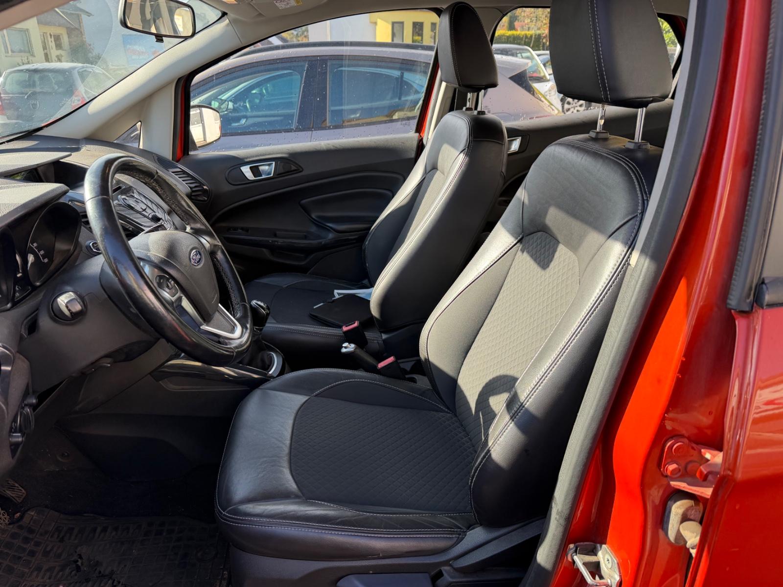 Ford EcoSport 2015 — photo 9