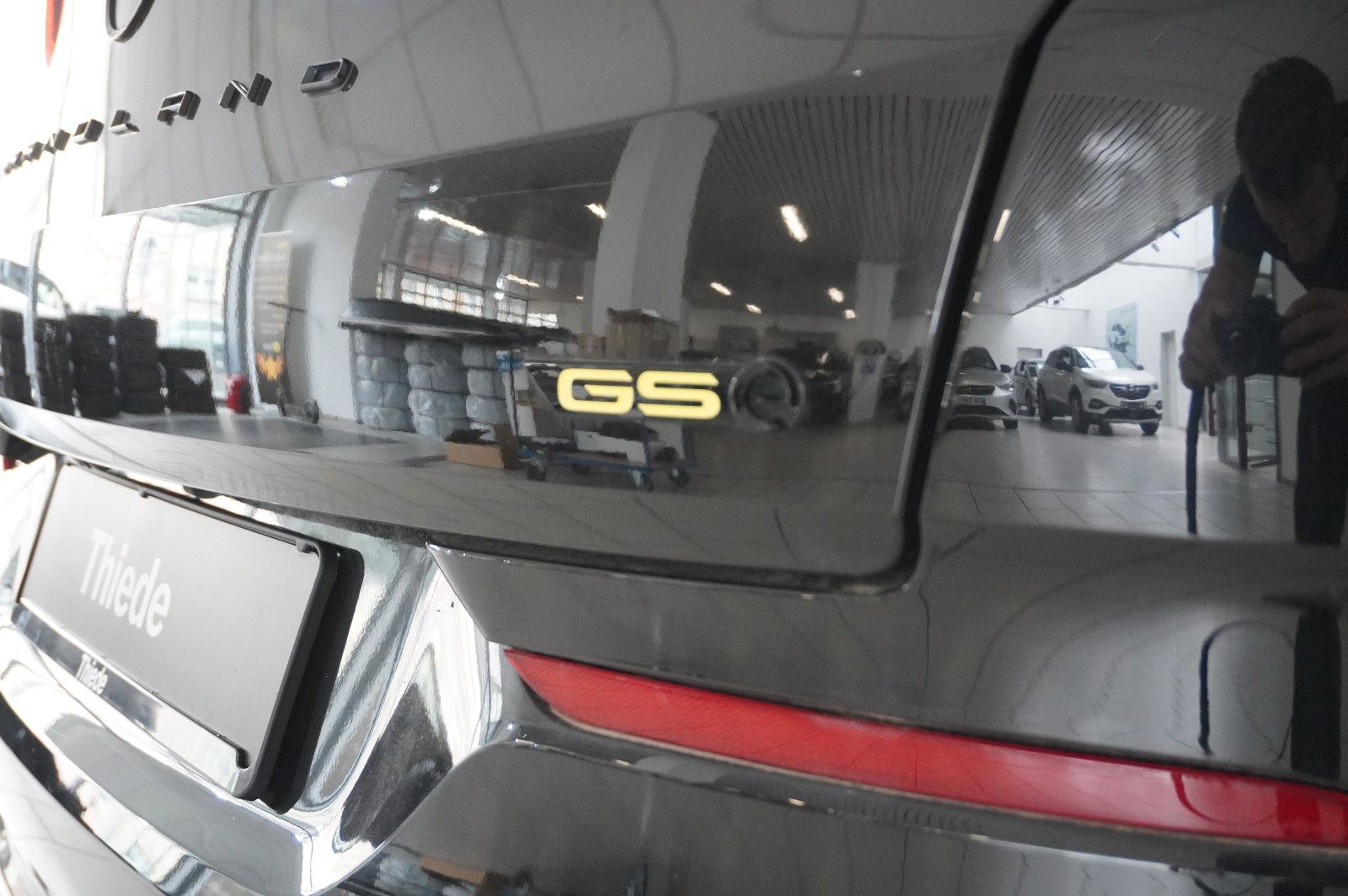 Fahrzeugabbildung Opel Grandland (X) 1.6T GSe HYBRID 4X4 NAVI/LED/SPORT