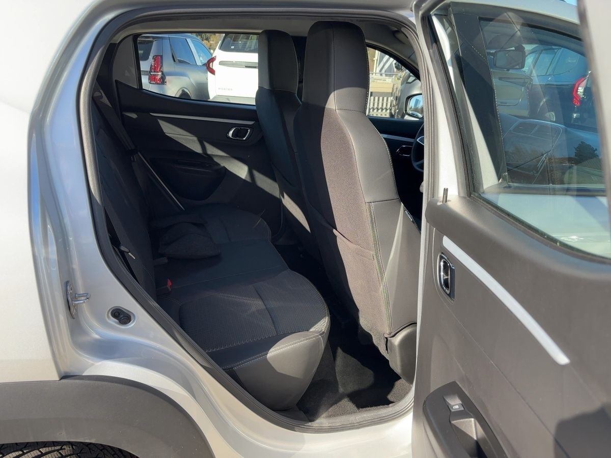 Fahrzeugabbildung Dacia Spring Essential 45 Kamera Klima CCS