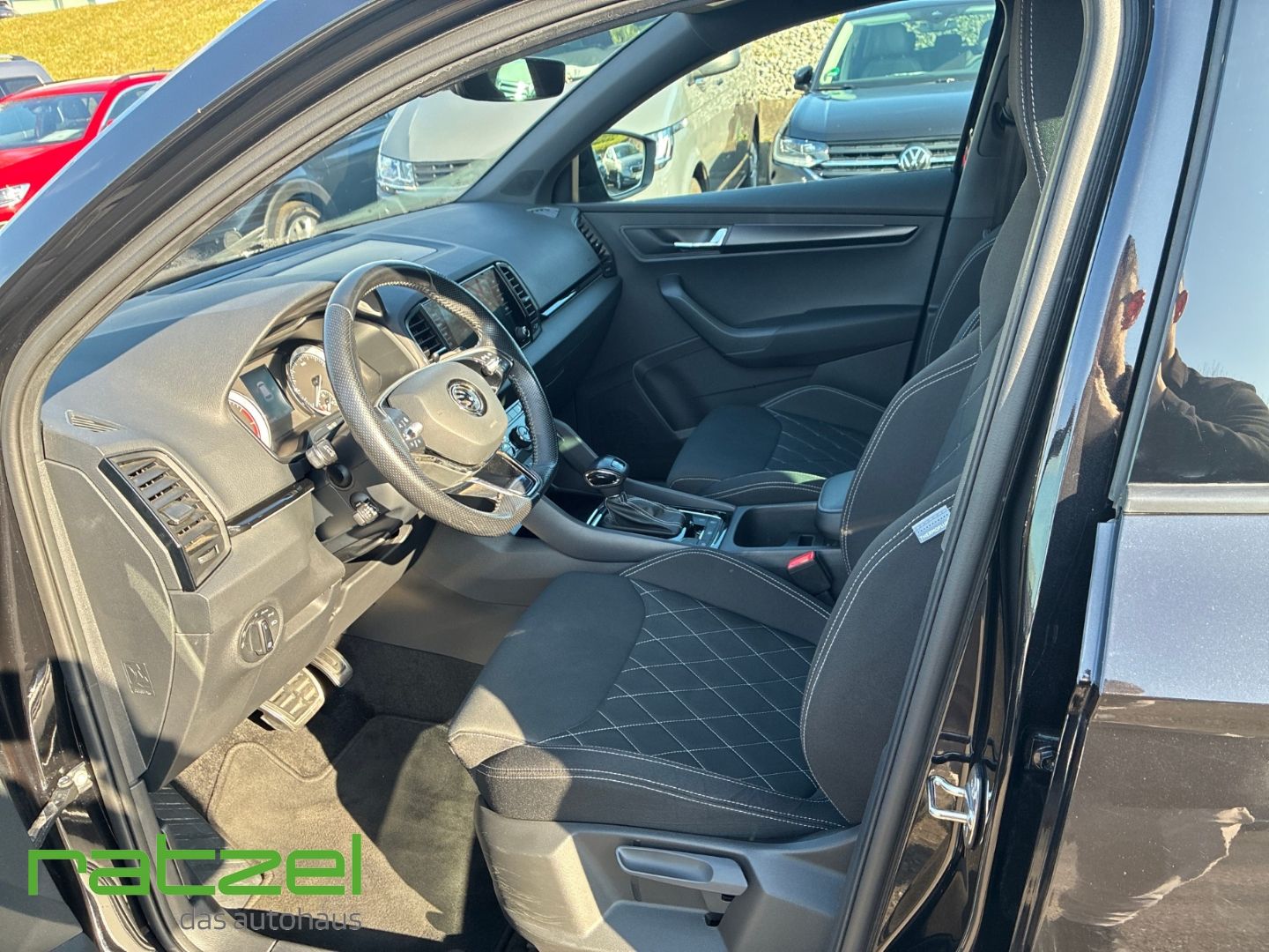 Fahrzeugabbildung SKODA Karoq 4x4 Sportline TSI 2,0 Navi LED ACC Travel