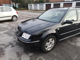 Volkswagen Bora 1.9TDI 96kW Highline Variant Highline - VW Bora mit Schiebedach