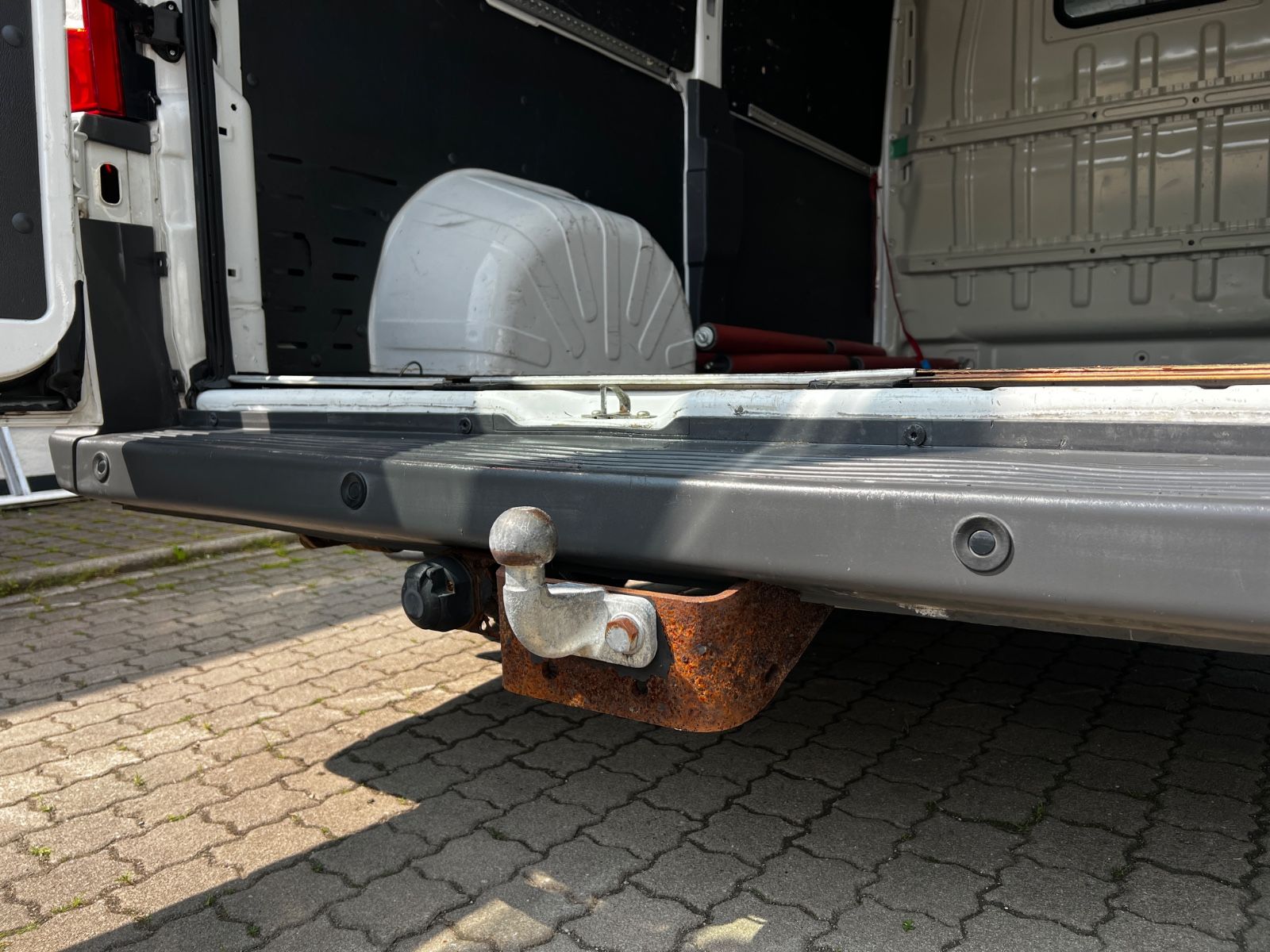 Fahrzeugabbildung Citroën Jumper Grossraumkasten 35 L2H2 Profi HDi 150|AHK