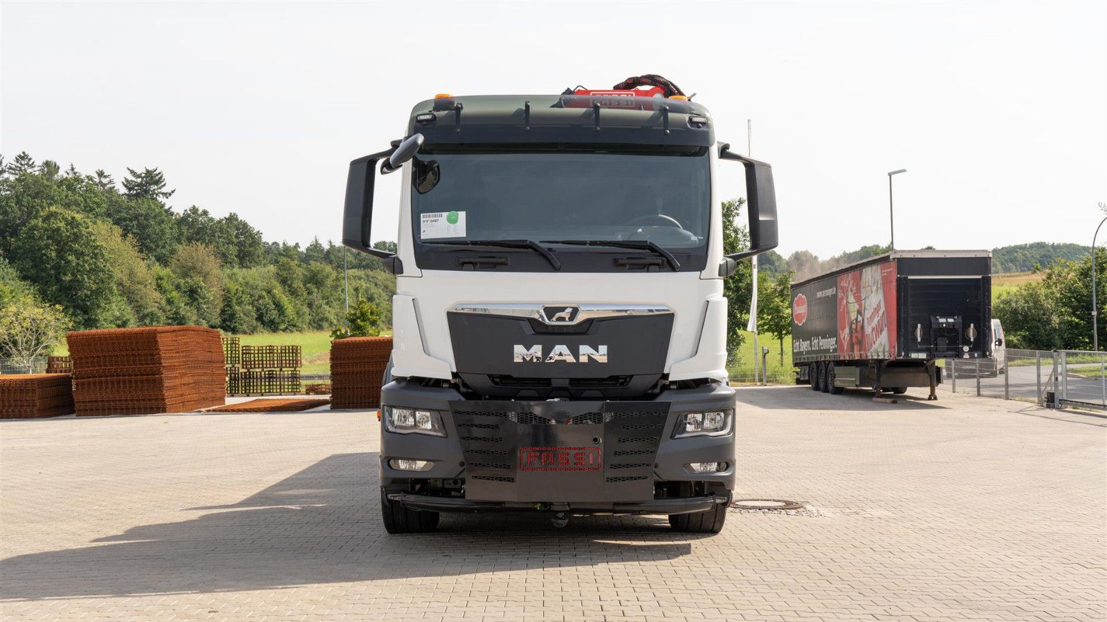 Fahrzeugabbildung MAN MAN 35.470 8x2 Kran F710 RA2.26