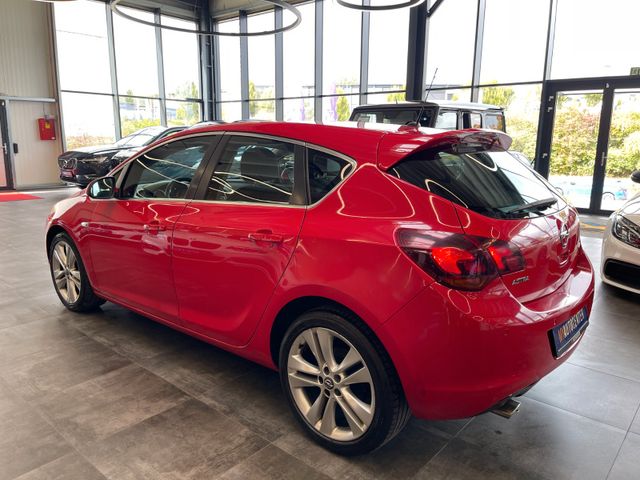 MYAUTOCENTER – Gebraucht- und Jahreswagen mit Werkstattservice in Pfaffenhofen Opel Astra J Lim. 5-trg. Cosmo *Klima*PDC*Tempomat*
