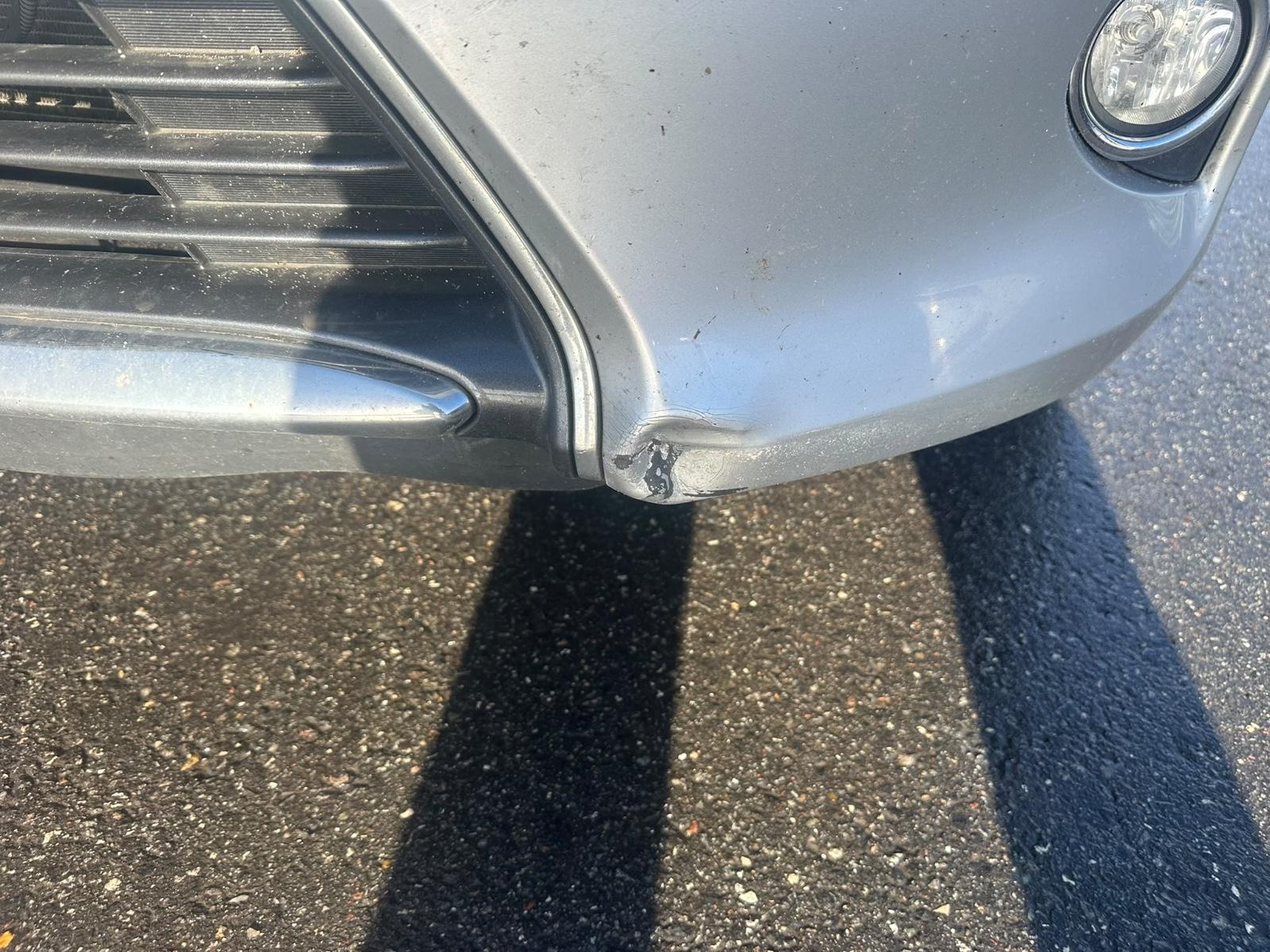 Toyota Auris 2014 — photo 8