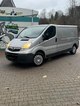Opel Vivaro Automatik - Opel Vivaro in Köln