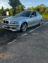 BMW 323i - 11/1999 - BMW 323 aus 1999: 323i