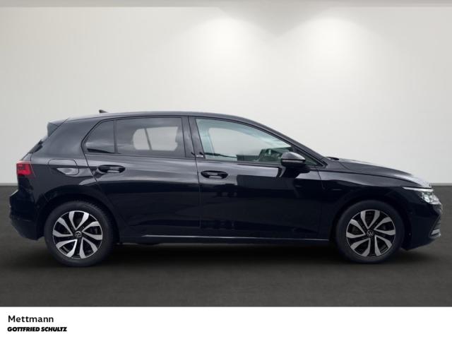 Volkswagen Golf 2.0 TDI Active DSG LED NAVI AHK PANO KAMERA