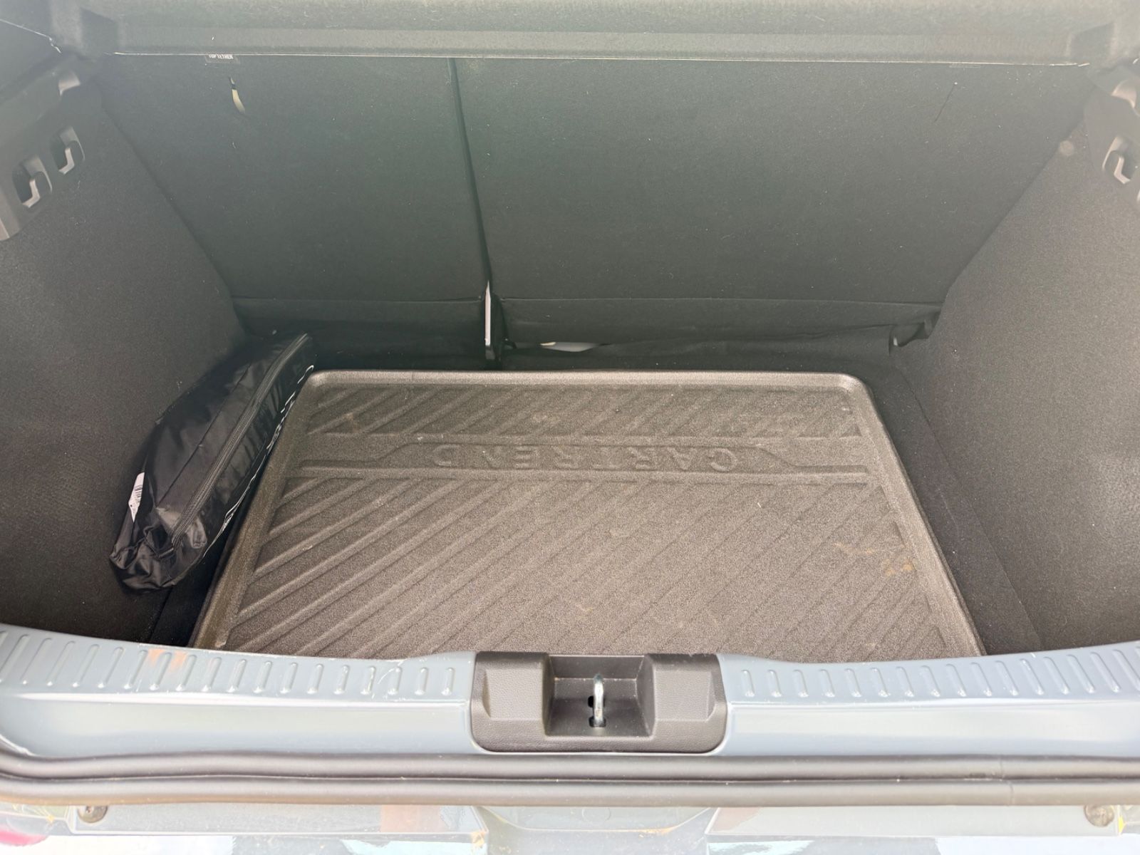 Fahrzeugabbildung Dacia Sandero III Expression "AUTOMATIK"