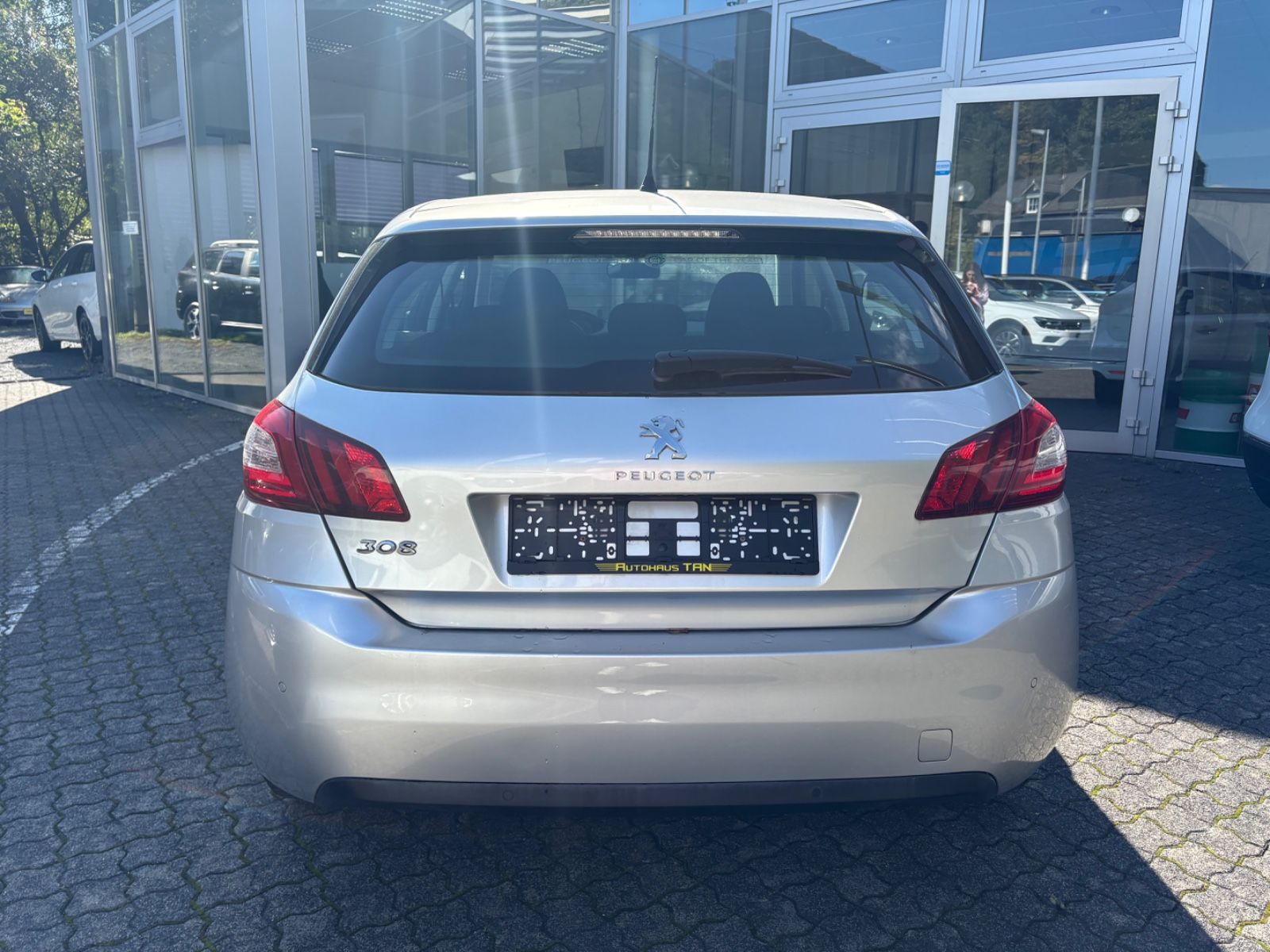 Fahrzeugabbildung Peugeot 308 Access