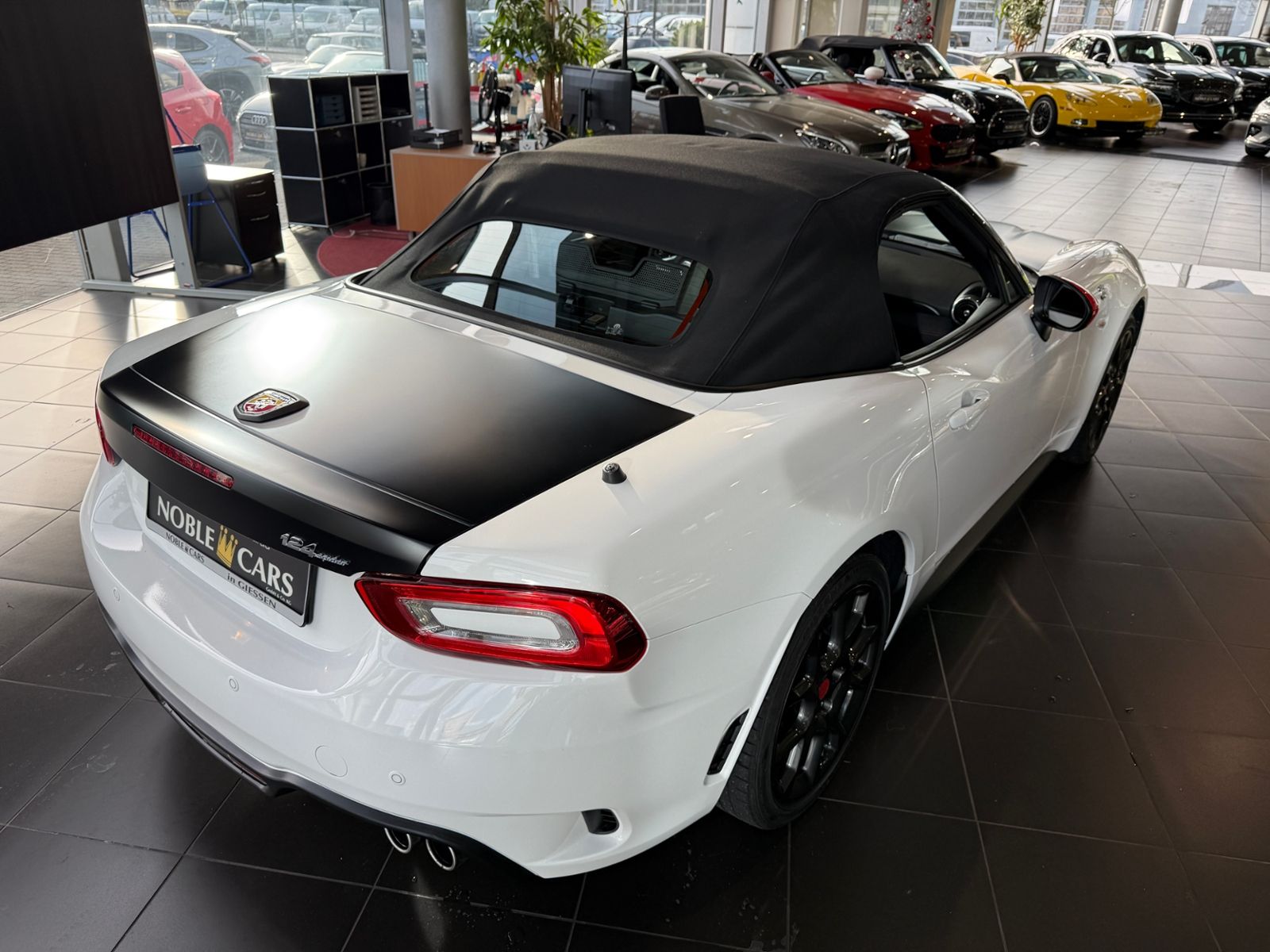 Fahrzeugabbildung Abarth 124 Spider BOSE LED LEDER ALU
