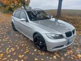 BMW 320i Touring MOTOR NEU