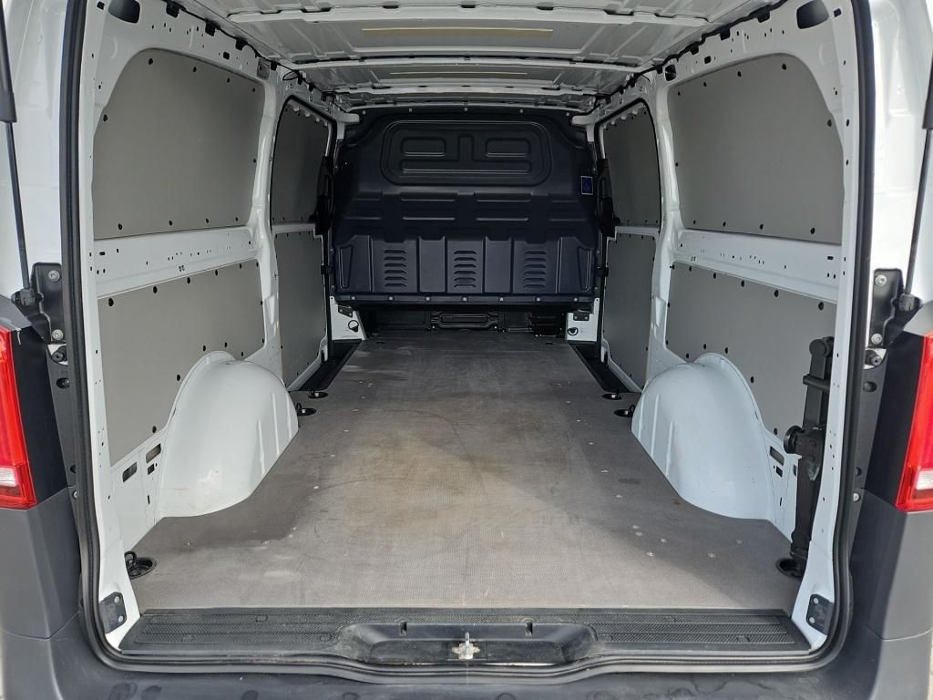 Fahrzeugabbildung Mercedes-Benz Vito 114 Kasten Extralang LED-ILS AHK 2xST SHZ