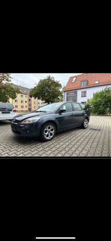 Ford Focus 1.8 Benzin TÜV NEU