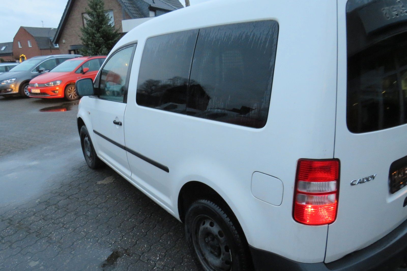 Fahrzeugabbildung Volkswagen Caddy Kasten TDI KLIMA AHK SITZH. FLEXSITZ 1.HD