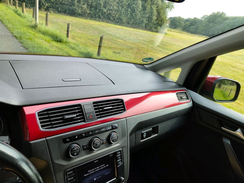 Image of Volkswagen Caddy